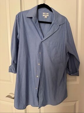Classic Men's Light Blue Casual Button-Down Shirt